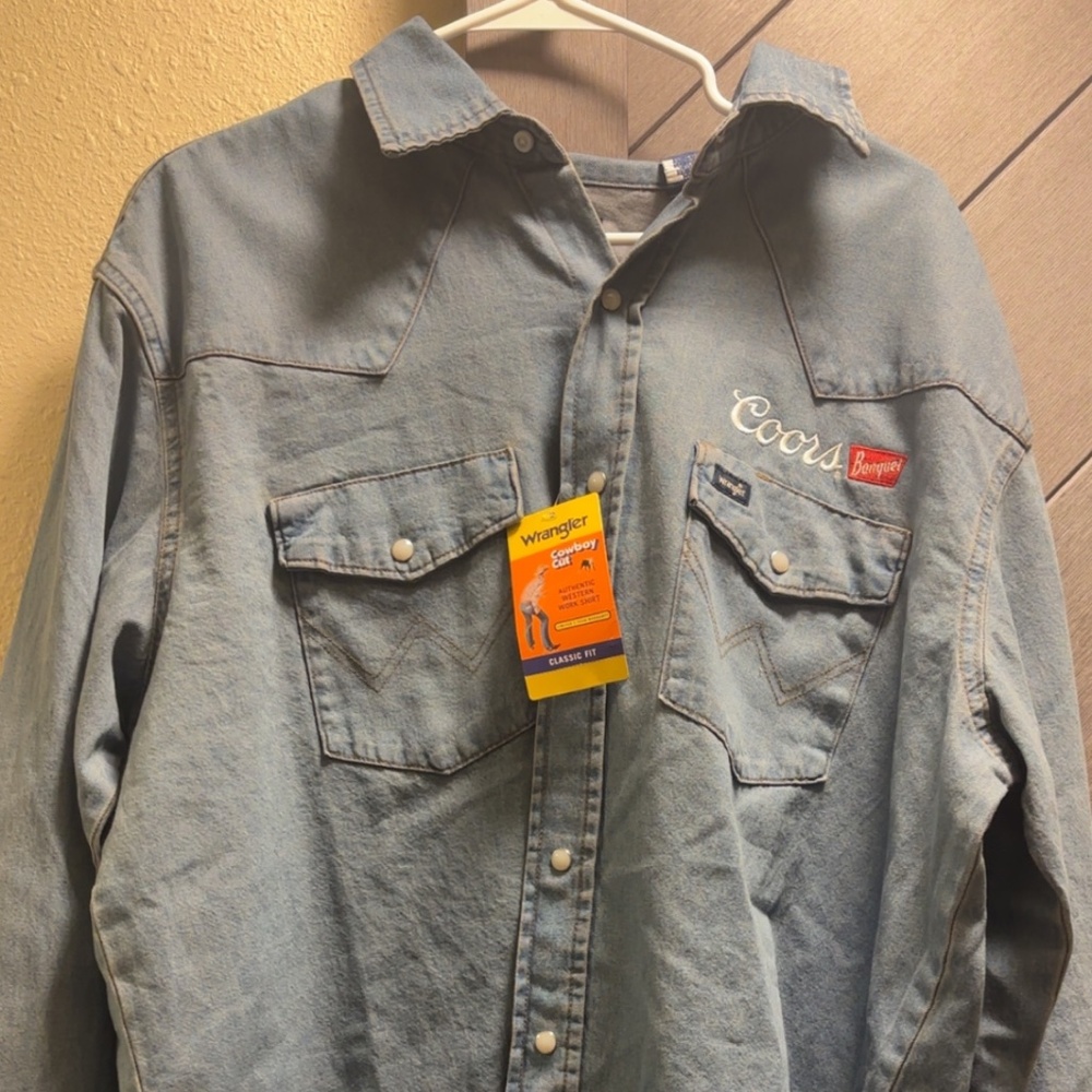 Pearl snap wrangler coors edition